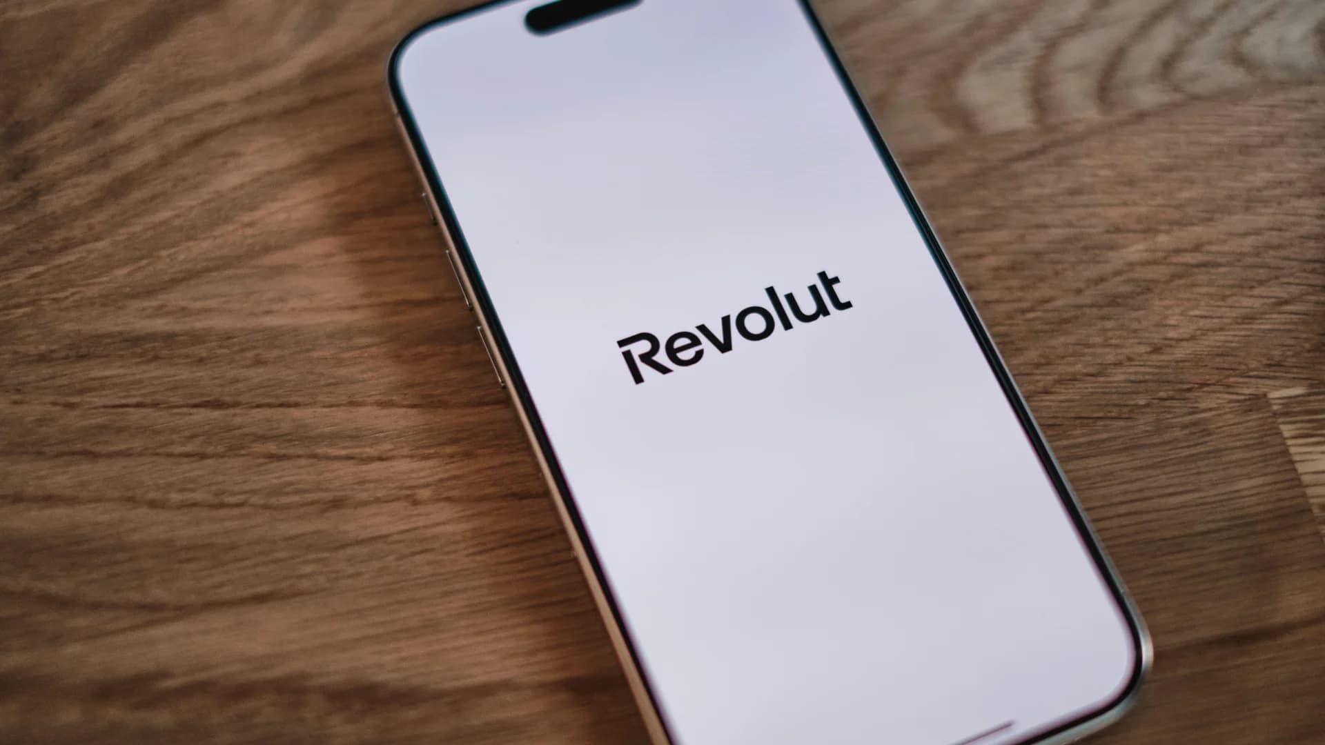 Revolut Gets UK Bank License, Teases New Services