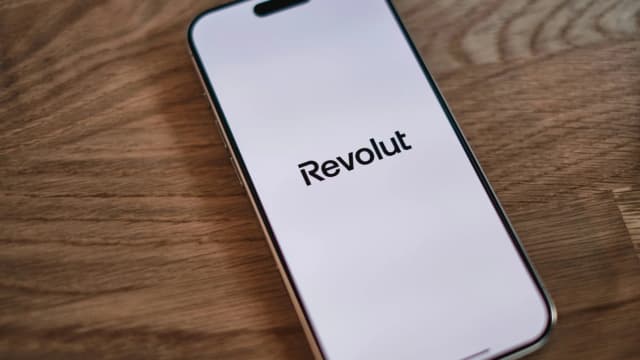 Revolut Gets UK Bank License, Teases New Services