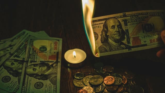 Brazil's 850 Industry Groups Decry the Stablecoin Tax