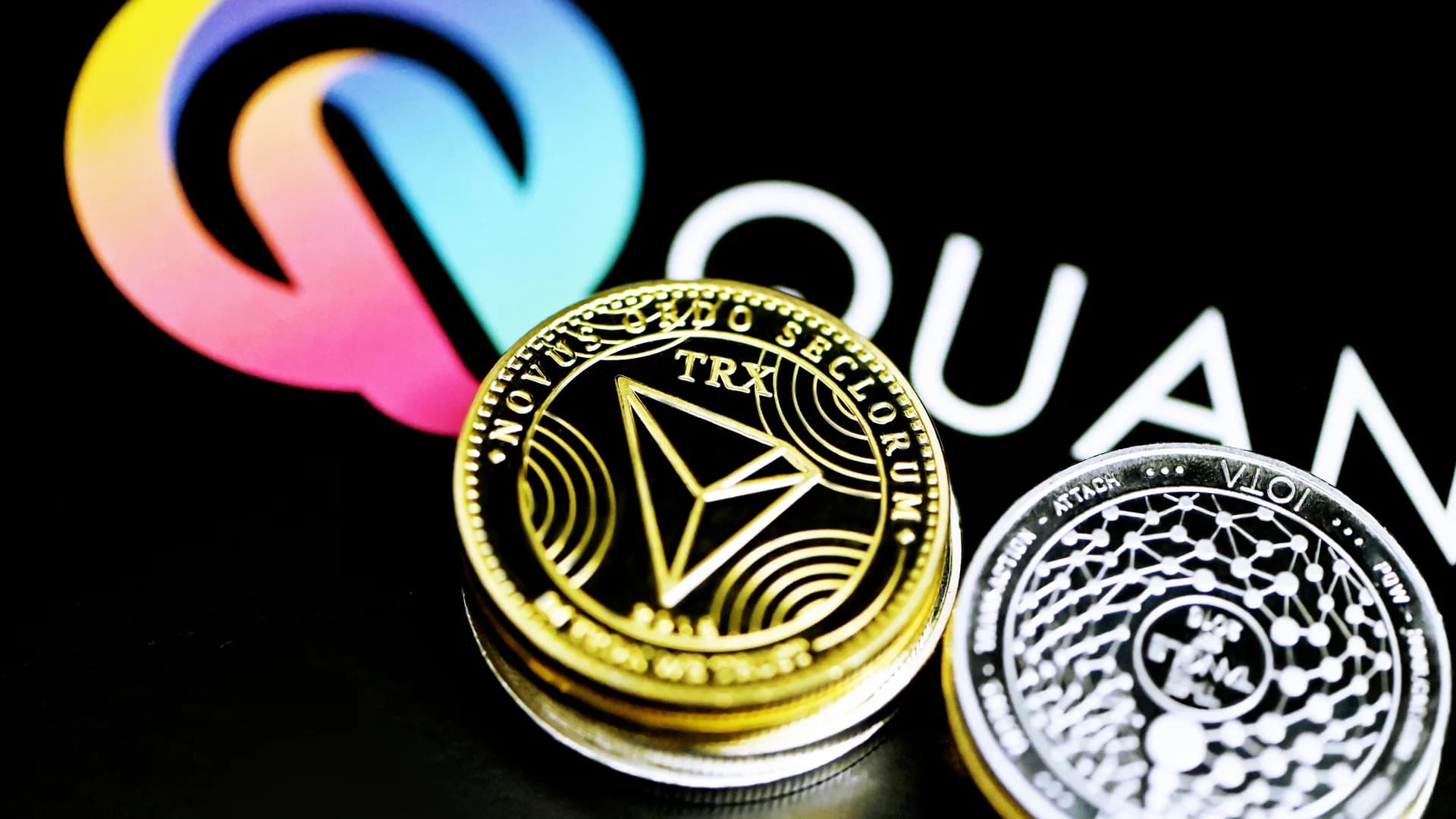 Crypto Firms Cut Hundreds of Jobs, Blaming AI