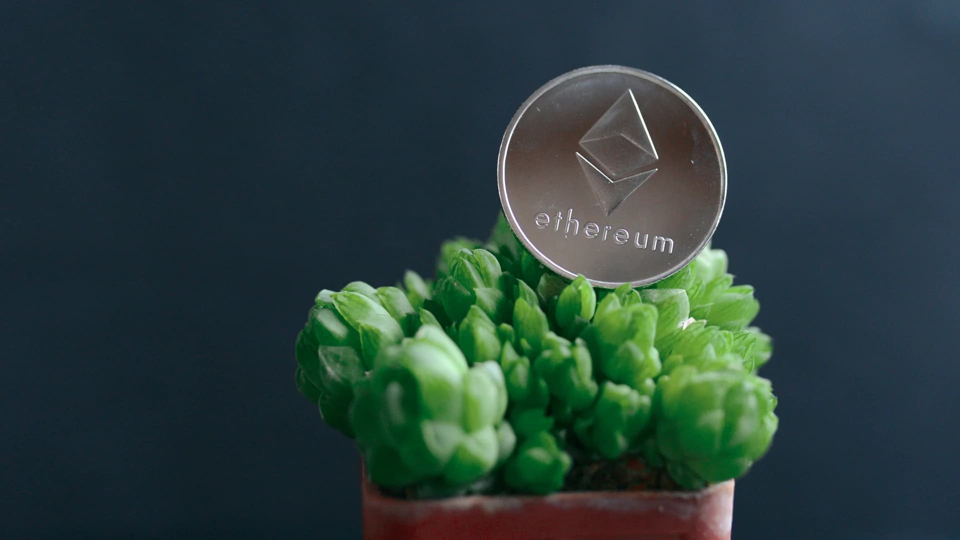 Resolv Stablecoin Drops 70% After $25M ETH Heist