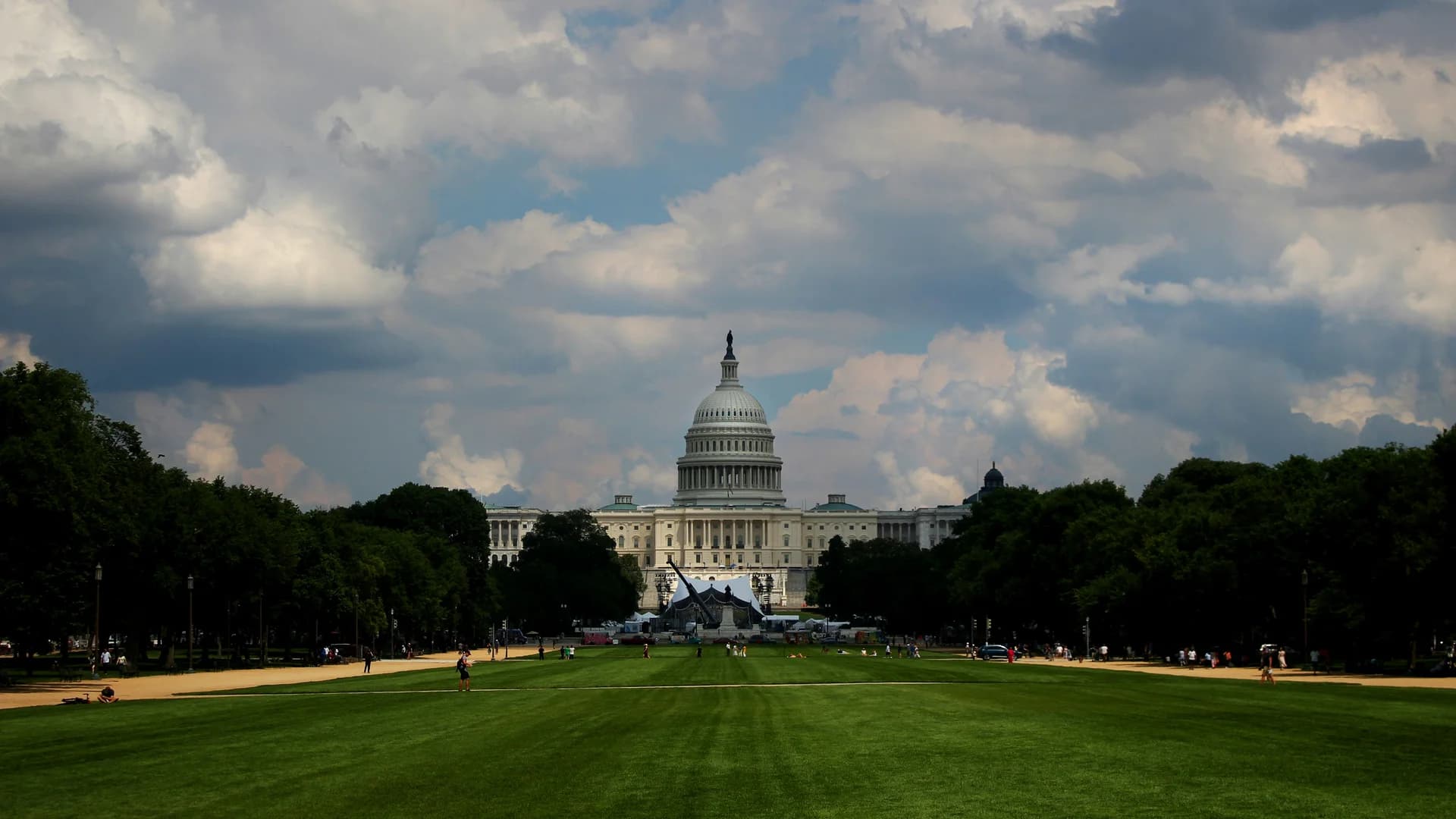 Coinbase Pushes Back on Senate Stablecoin Deal