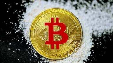 Bitcoin Heads Into Holiday Weekend Exposed as ETF Flows Go Dark