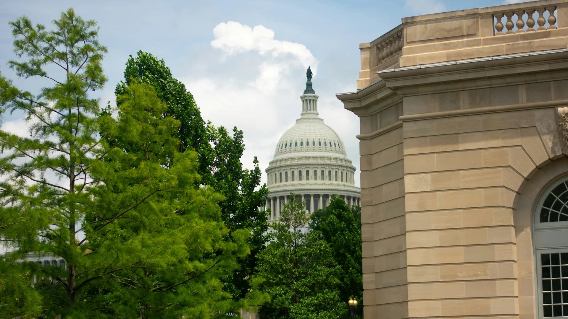 Sberbank Ready to Launch Crypto Trading as Russia Crypto Regulation Bill Clears First Duma Reading