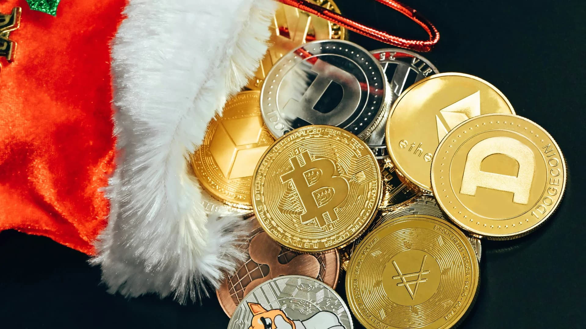 Dogecoin Breakout Watch: Whales Scoop $330 Million as $0.1018 Resistance Holds