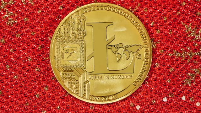 Best Crypto to Buy Now: Chainlink Lands OpenAssets Deal as Pepeto Nears Binance Listing