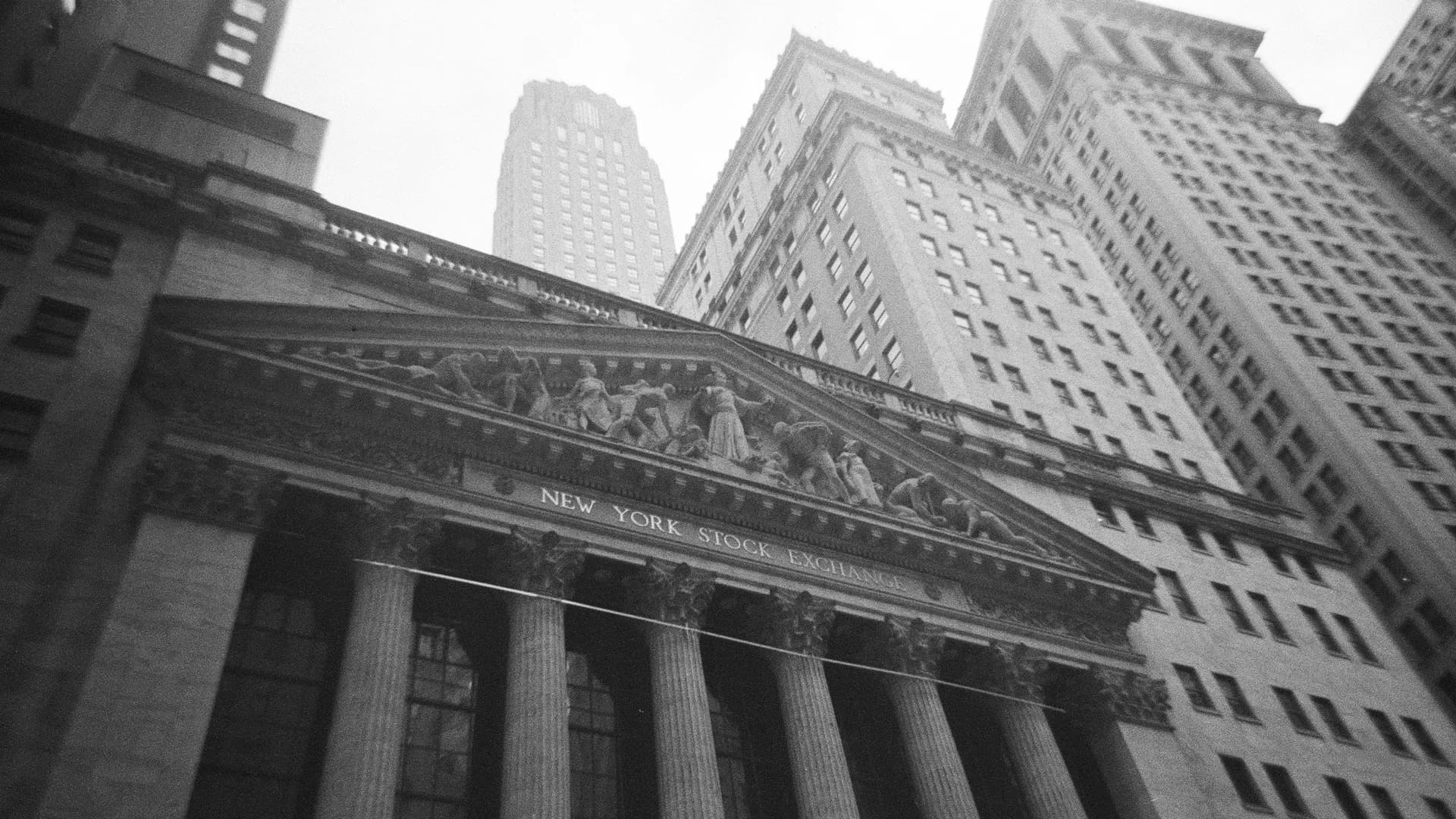 XRP ETF Inflows Hit $1.44 Billion as Brad Garlinghouse Takes Ripple Pitch to Miami